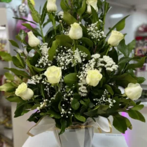 Arreglo floral intermedio blanco