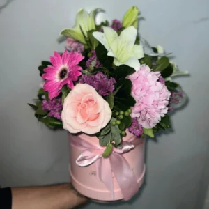 Caja mix de flores rosadas