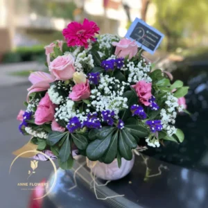 Mix de flores en pecera rosada