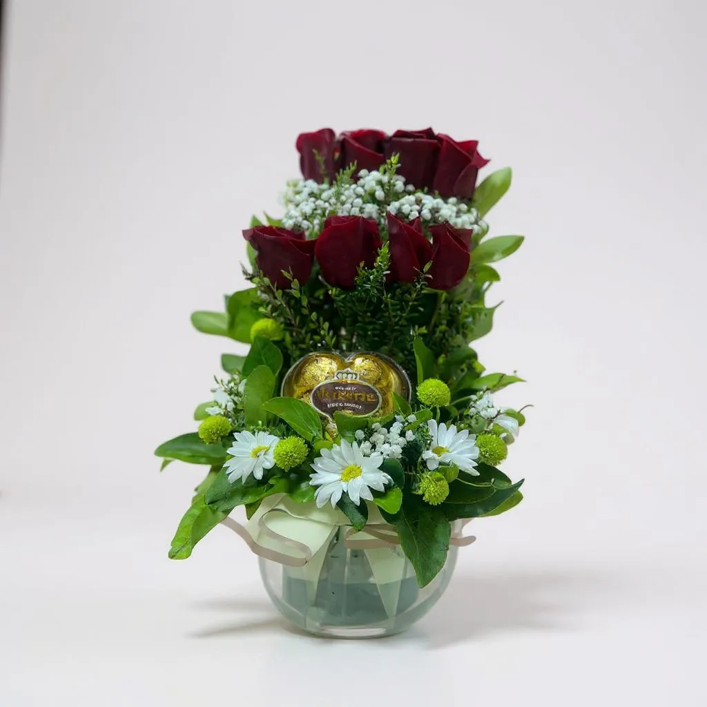 Pecera con 8 rosas y bombones
