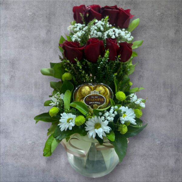 Pecera con rosas y bombones