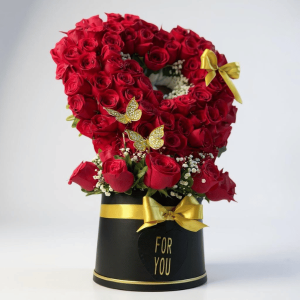 Box de 100 rosas rojas en forma de corazón