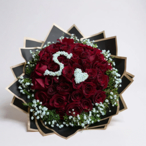 50 rosas rojas con inicial