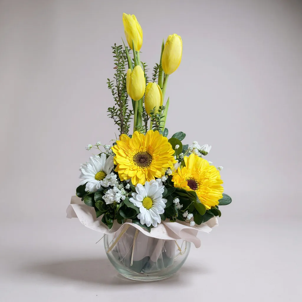 Pecera de tulipanes y gerberas pequeña