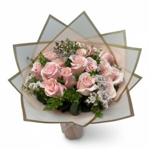 18 rosas rosada con corona plateada 👑