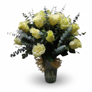 Florero 18 rosas blancas con eucaliptos